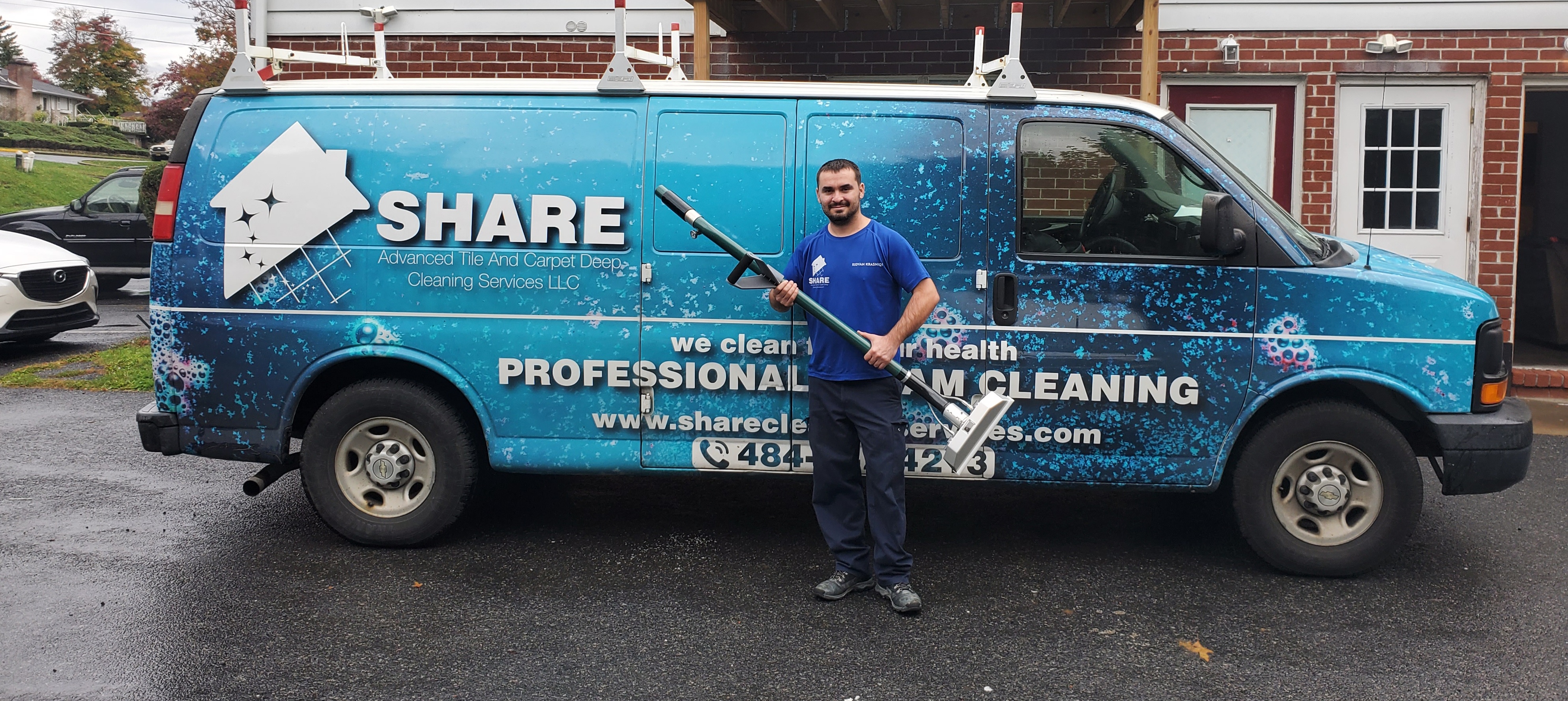 Professional SHARE cleaning services team